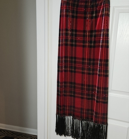 Red velvet Plaid Skirt with Fringe - Picture 5 of 6